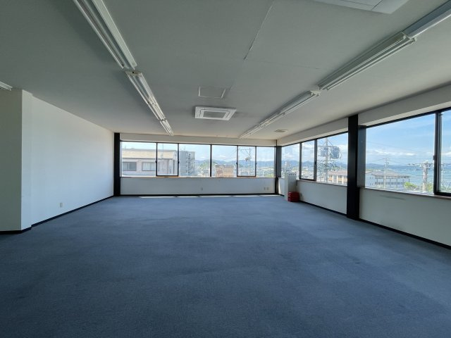 登竜ビルの内装