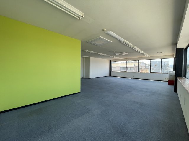 登竜ビルの内装