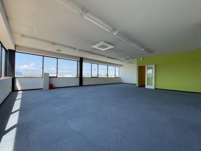 登竜ビルの内装