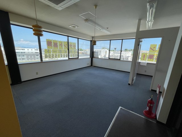 登竜ビルの内装