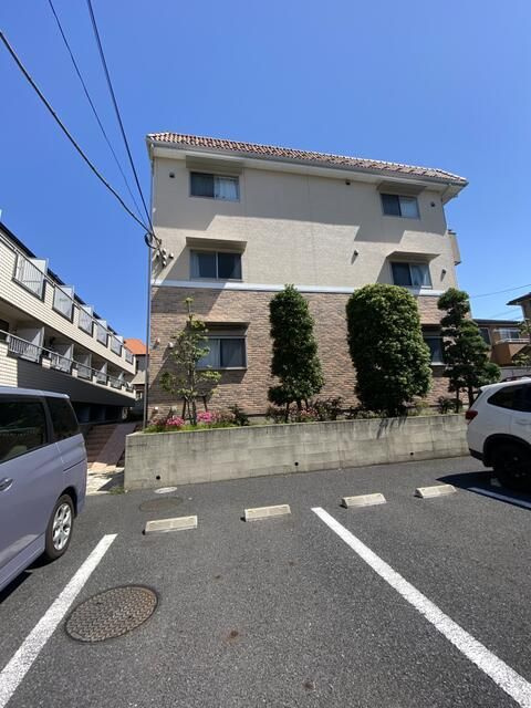 Ｇｒａｎｄｊｕｔｅの外観