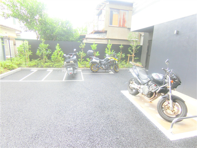 LUMEEDルミード蒲田南のその他共用部分|敷地内バイク置き場　空き状況等詳細はお問合せ下さい。