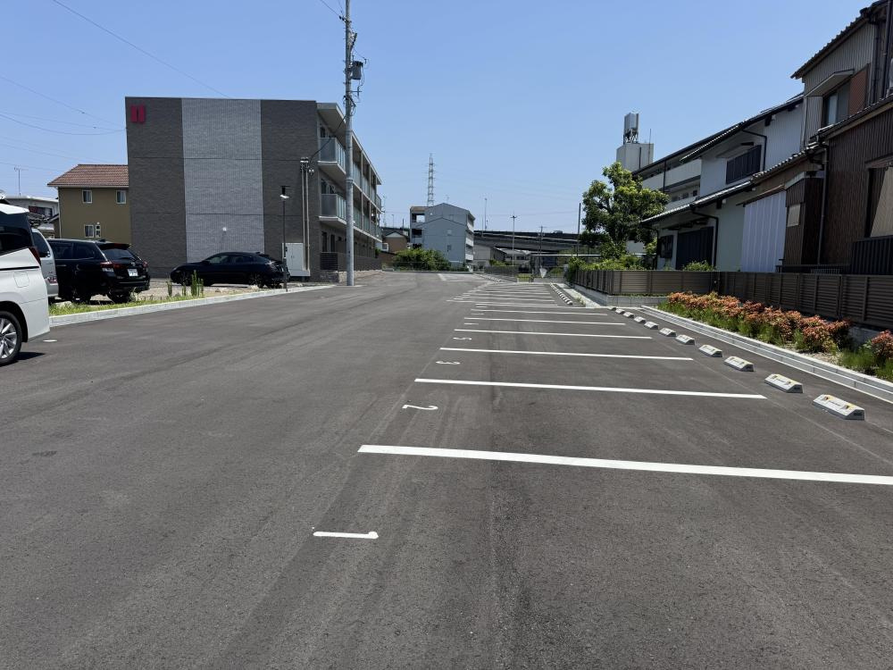 アステローペ～ASTEROPE～の駐車場