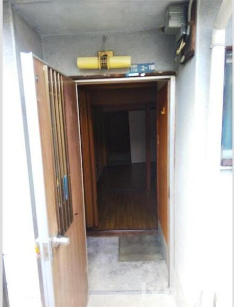 岸部南連棟貸家の玄関|きれいな玄関です