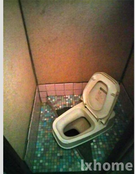 岸部南連棟貸家のトイレ|トイレもきれいです