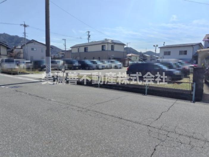 ６５３６６　岐阜市岩倉町土地の外観