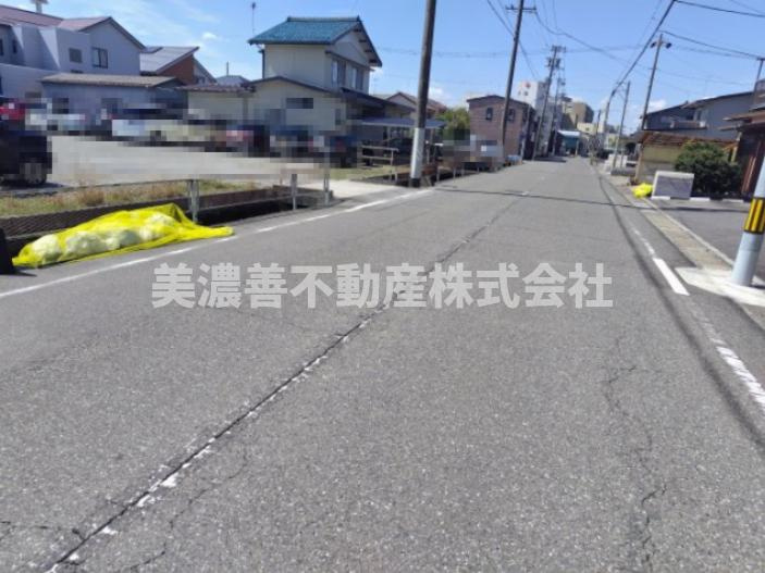 ６５３６６　岐阜市岩倉町土地の外観