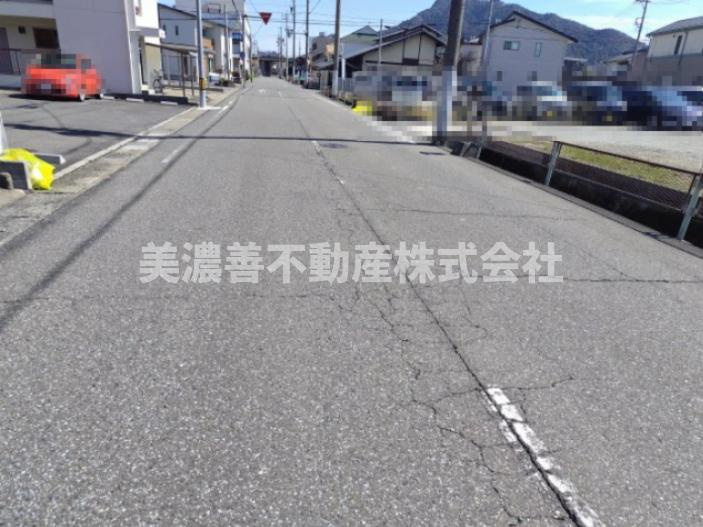 ６５３６６　岐阜市岩倉町土地の外観