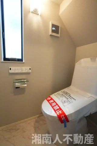 藤沢市川名１丁目１新築戸建のトイレ|落ち着いたトイレです