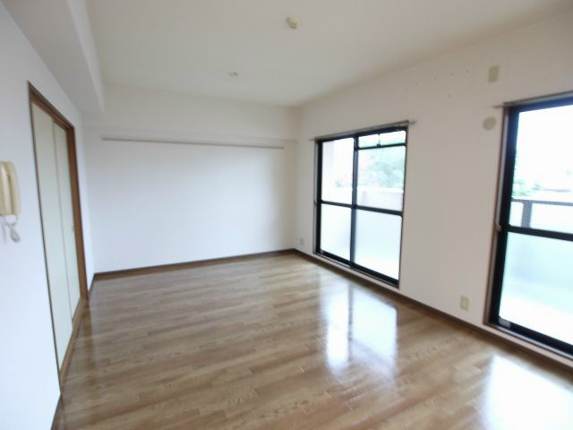 ＡＢＢＥＹ　ＲＯＡＤの居間・リビング