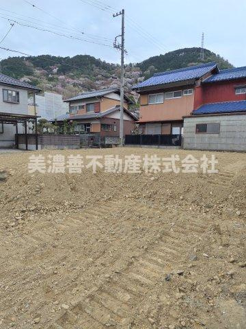 ６５１７６　岐阜市諏訪山３丁目土地の外観