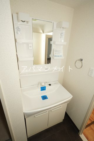 【洗面所】 | ヒルズ南戸塚～仲介手数料無料～ | 忙しい朝には欠かせない洗面所です