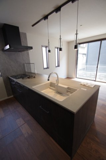 【キッチン】 | 【仲介手数料無料！！】府中市四谷3丁目　新築戸建て（全1棟）1号棟　6780万円