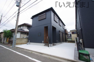 【外観】 | 【仲介手数料無料！！】府中市四谷3丁目　新築戸建て（全1棟）1号棟　6780万円 | 西側6m公道