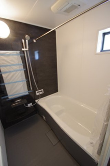 【浴室】 | 【仲介手数料無料！！】府中市四谷3丁目　新築戸建て（全1棟）1号棟　6780万円