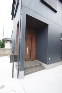 【エントランス】 | 【仲介手数料無料！！】府中市四谷3丁目　新築戸建て（全1棟）1号棟　6780万円