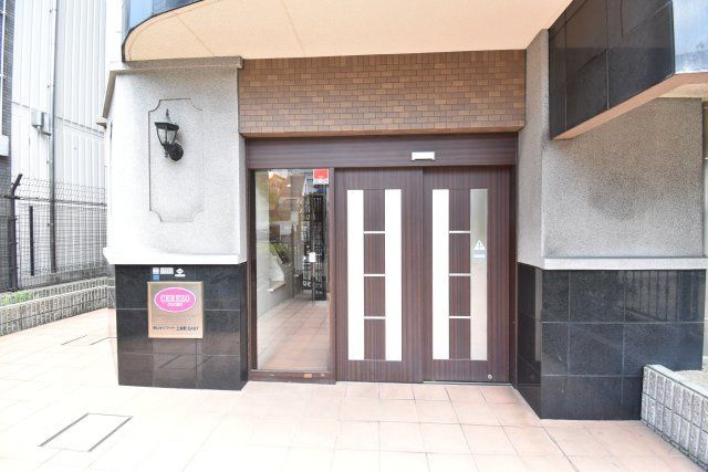 セレッソコート上本町EASTのエントランス