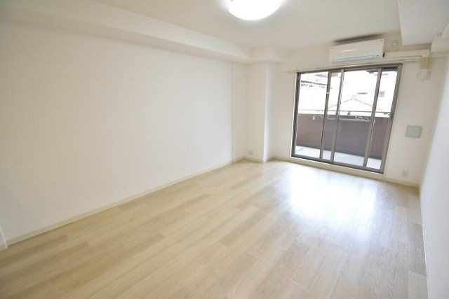 セレッソコート上本町EASTの洋室