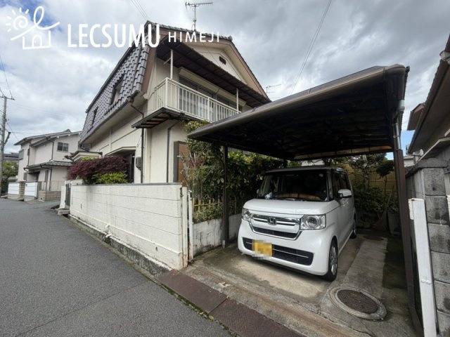 姫路市御立西3丁目/中古戸建の駐車場