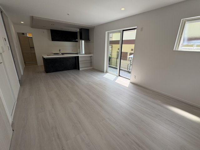 渦森台４丁目 新築戸建の居間・リビング