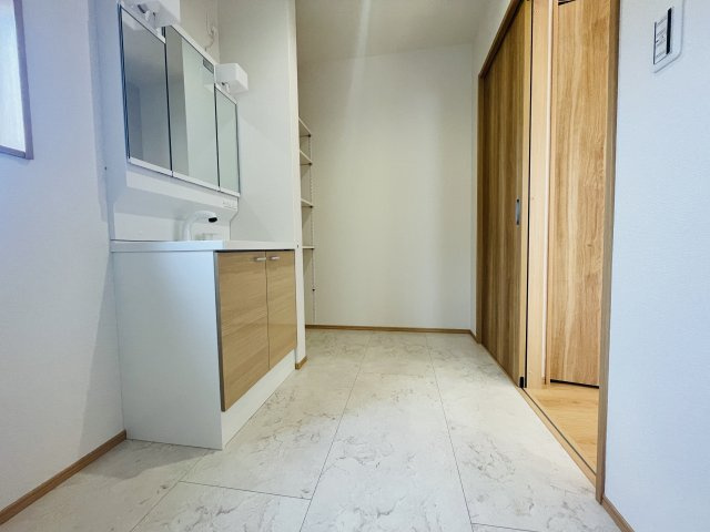 【脱衣所】 | 本庄市西五十子第２期　ワイウッドコート　新築戸建　全7区画　3号棟