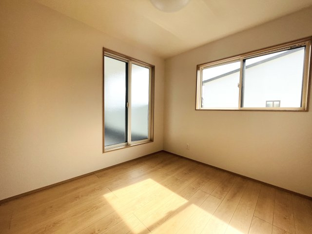 【洋室】 | 本庄市西五十子第２期　ワイウッドコート　新築戸建　全7区画　3号棟