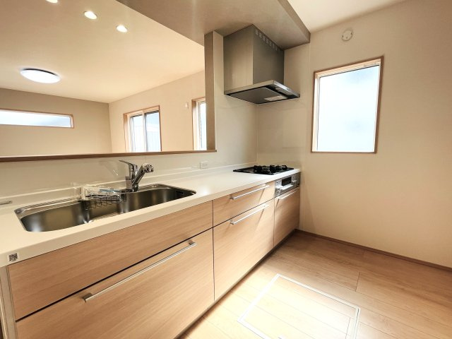 【キッチン】 | 本庄市西五十子第２期　ワイウッドコート　新築戸建　全7区画　3号棟