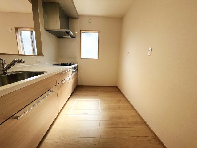 【キッチン】 | 本庄市西五十子第２期　ワイウッドコート　新築戸建　全7区画　3号棟