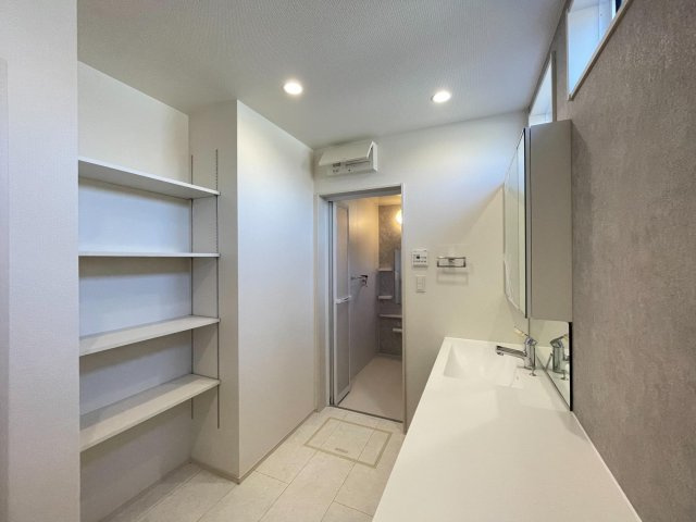 豊田市平山町1丁目　新築分譲住宅　全2棟　1号棟の脱衣所