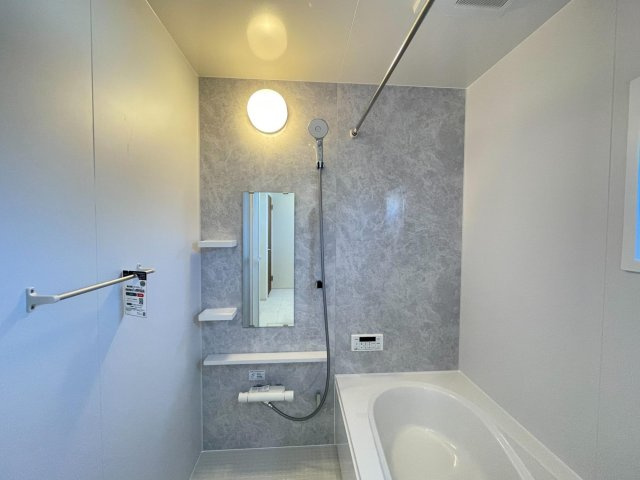 豊田市平山町1丁目　新築分譲住宅　全2棟　1号棟の浴室