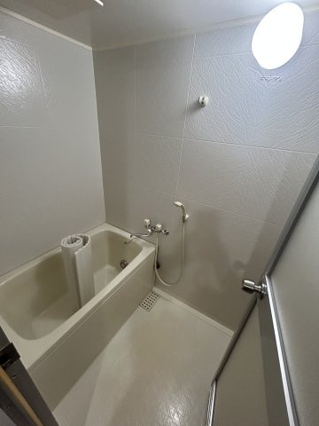シャルム春日部の浴室