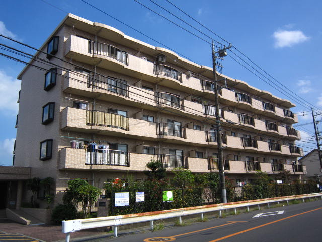 シャルム春日部の外観