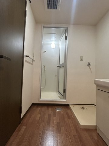 シャルム春日部の玄関