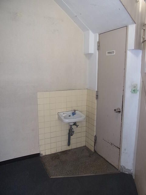 大阪市浪速区日本橋４丁目の店舗事務所の内装