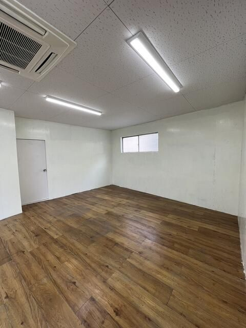 大阪市浪速区日本橋４丁目の店舗事務所の内装