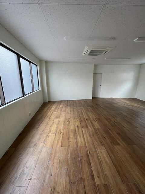 大阪市浪速区日本橋４丁目の店舗事務所の内装