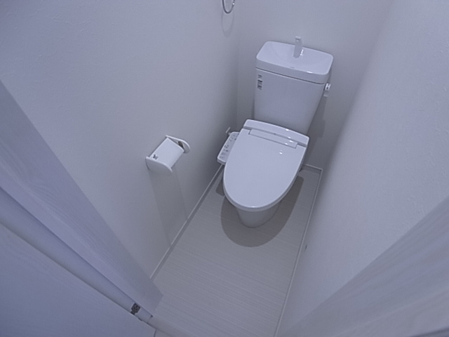 神戸市須磨区東町２丁目のアパートのトイレ|トイレ（ウォシュレット付）