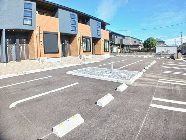 トリエステ　Ｂの駐車場