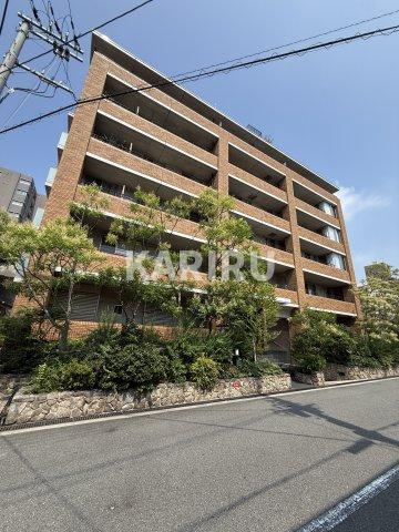 パレスコート小橋町のエントランス