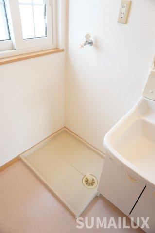 ハウスガーデン楡木４番館の洗面所