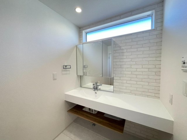 豊田市平山町1丁目　新築分譲住宅　全2棟　2号棟の独立洗面台