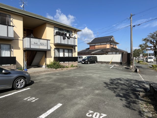 サンフローラの駐車場