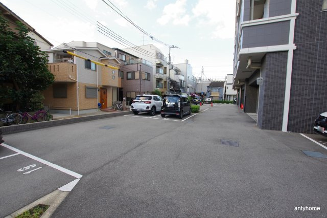 エスリード大阪シティノース　仲介手数料無料の駐車場