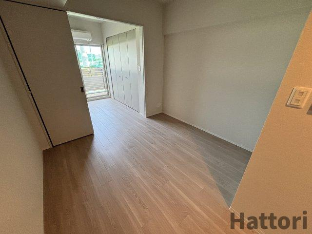 MAXIV CROS 江坂の居間・リビング