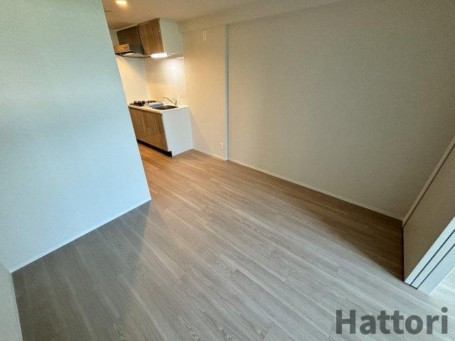 MAXIV CROS 江坂の居間・リビング