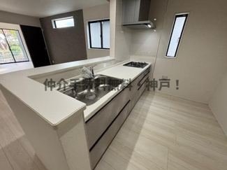 【キッチン】 | 神戸市垂水区神陵台8丁目　新築戸建1号棟　仲介手数料無料！ | キッチンでお料理をお楽しみください