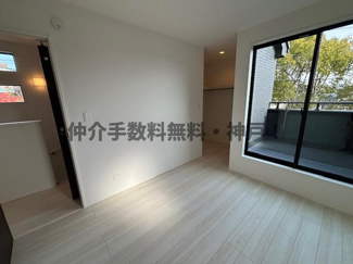 【洋室】 | 神戸市垂水区神陵台8丁目　新築戸建1号棟　仲介手数料無料！ | 個人の部屋や寝室として使える洋室です