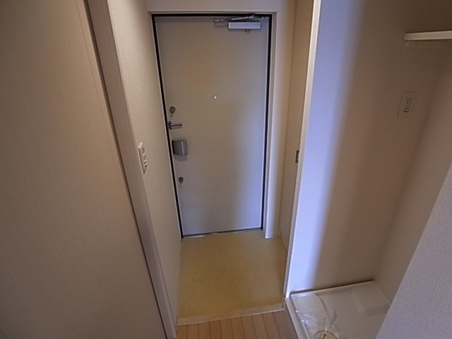 神戸市兵庫区西宮内町の賃貸マンションの玄関|シューズボックス付き玄関