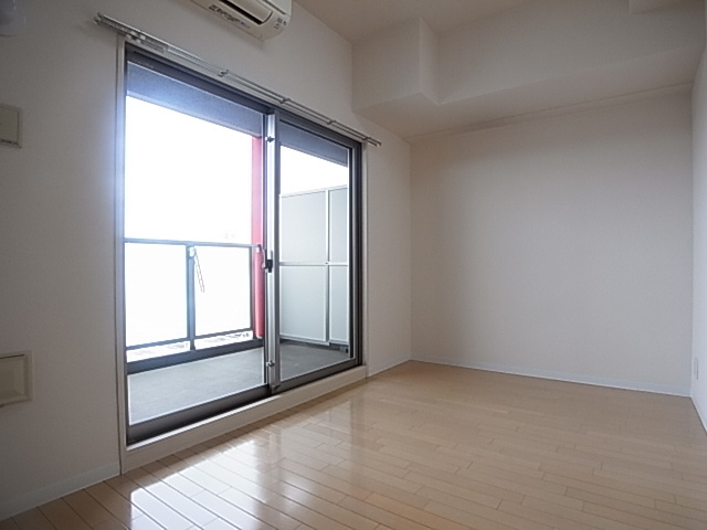 神戸市兵庫区西宮内町の賃貸マンションの居間・リビング|リビング