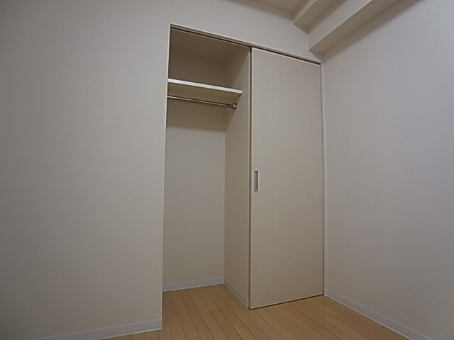 神戸市兵庫区西宮内町の賃貸マンションの収納|クローゼット